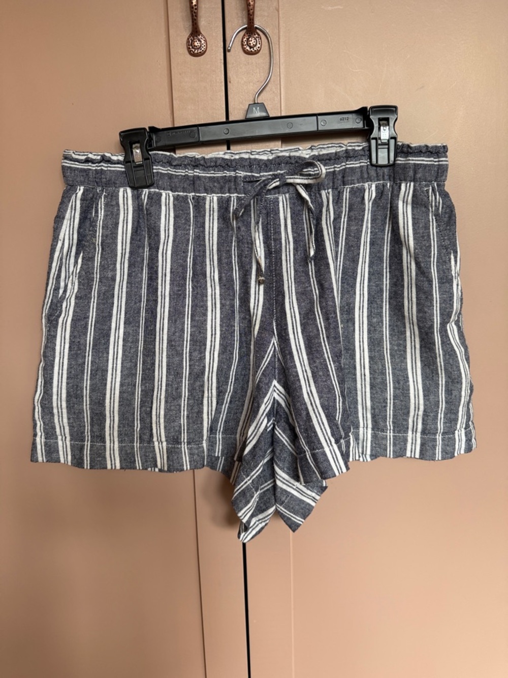 GAP Striped Gray and White Drawstring Women’s Shorts